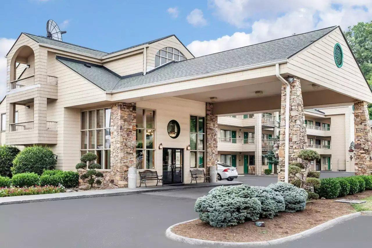 Quality Inn & Suites At Dollywood Lane Pigeon Forge Dış mekan fotoğraf