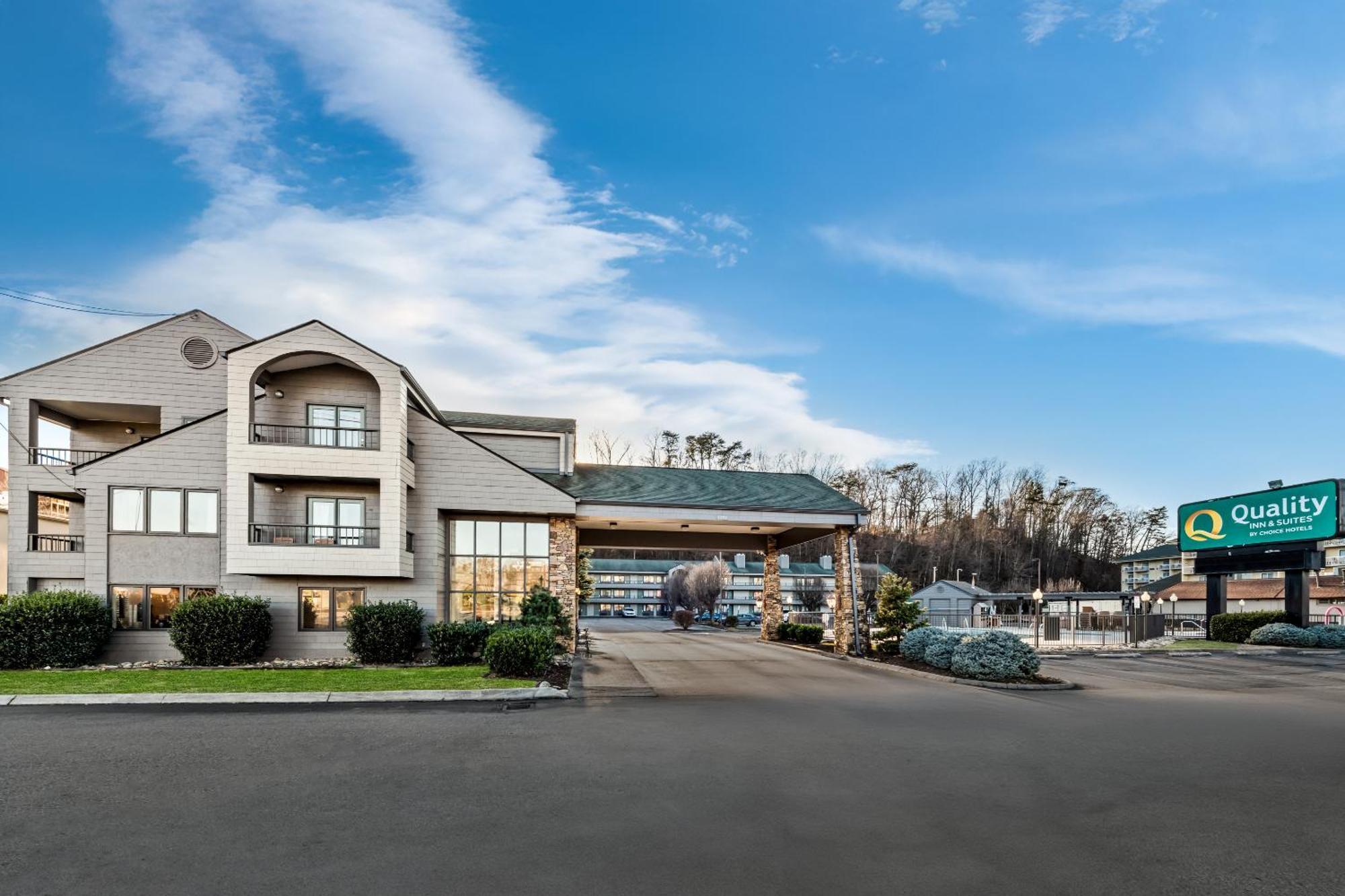 Quality Inn & Suites At Dollywood Lane Pigeon Forge Dış mekan fotoğraf